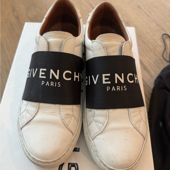 Givenchy Men's White Sneakers with Black Strap - Picture 1 of 5